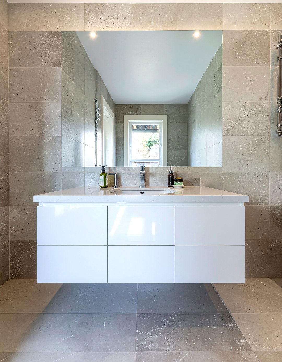 Minimalist white bathroom vanity - 30 bathroom built-in vanity ideas