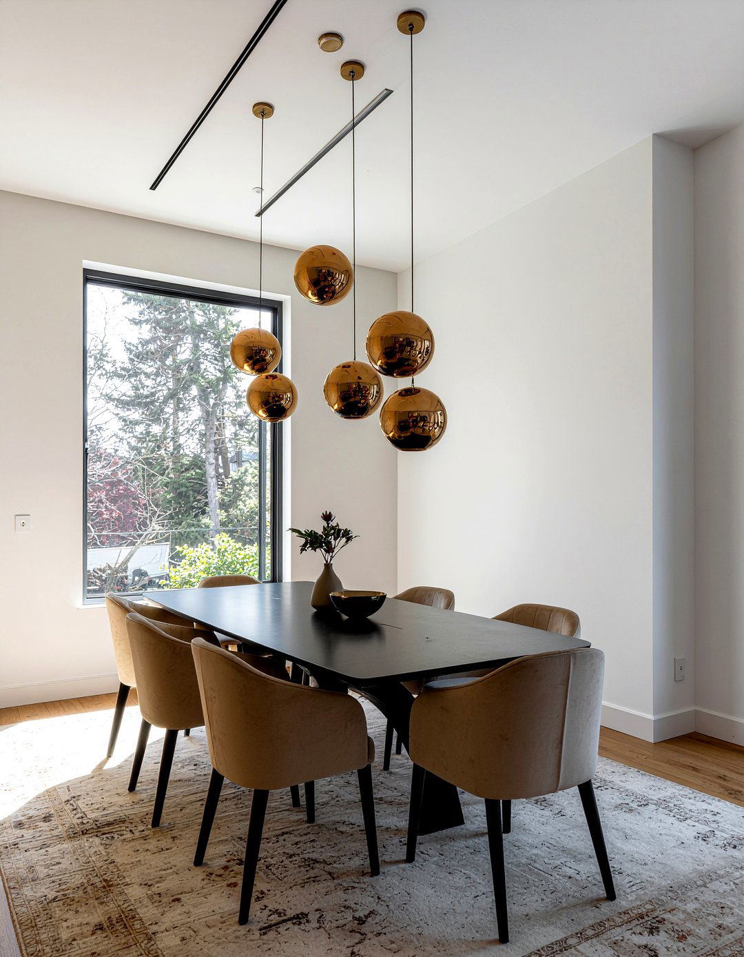 Mirror Finish Glass Pendants - 30 multiple pendant dining room ideas