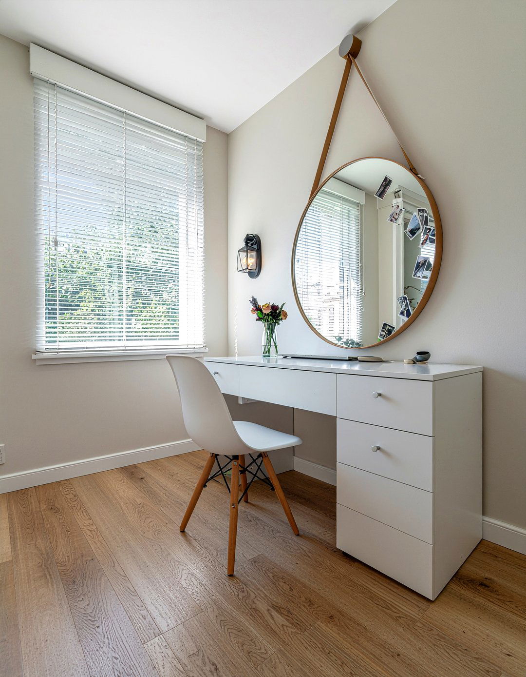 Mirror Photo Frame - 30 bedroom photo displays