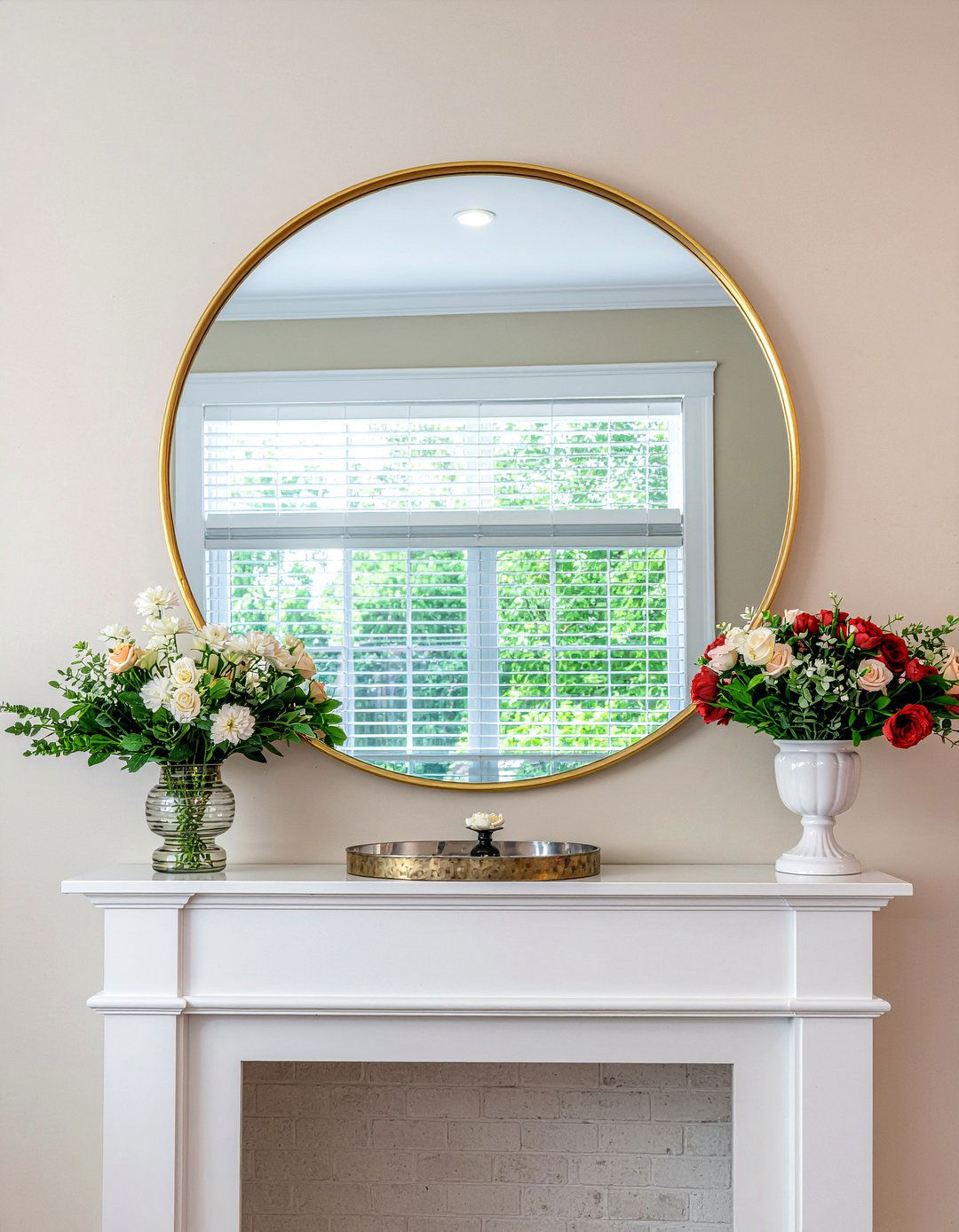 Mirror wall decor - 30 living room update ideas