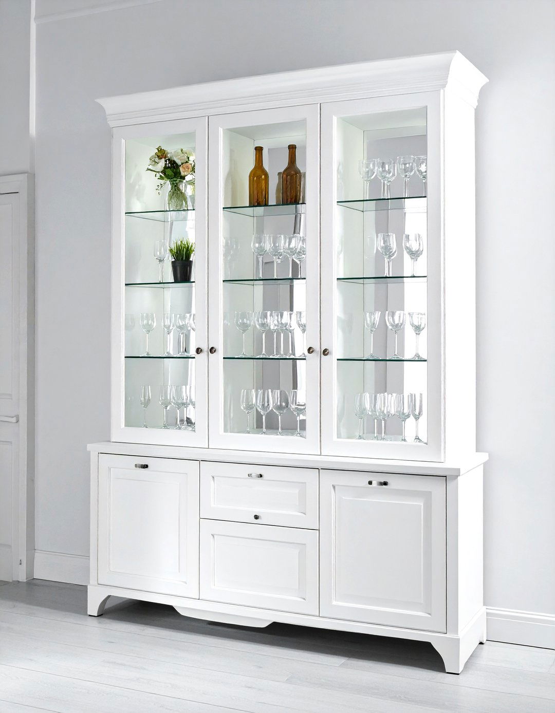 Mirrored Back Hutch - 30 dining room vertical storage ideas