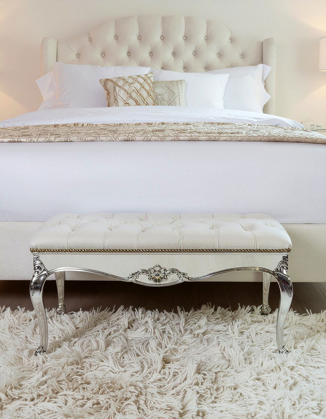 Mirrored Bench - 30 bedroom mirrored furniture ideas