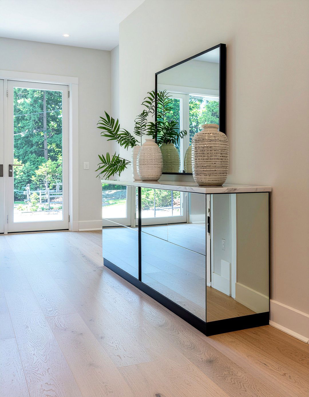 30 Stunning Mirrored Buffet Dining Room Ideas for Extra Glam