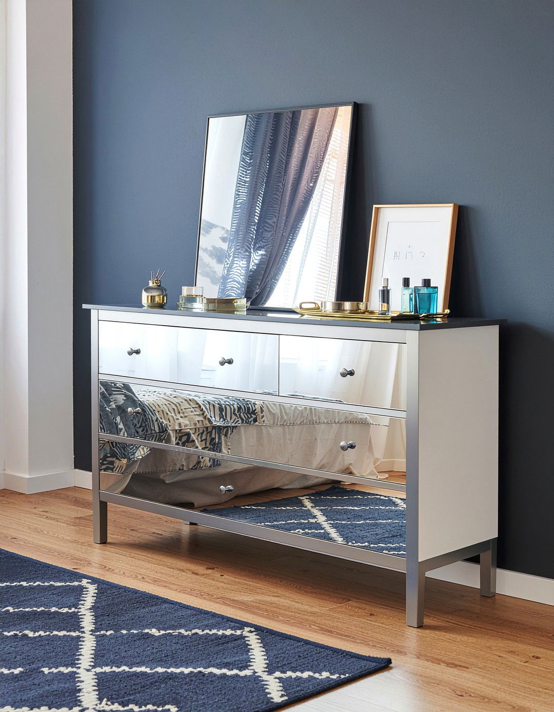 Mirrored Dresser - 30 bedroom mirrored furniture ideas