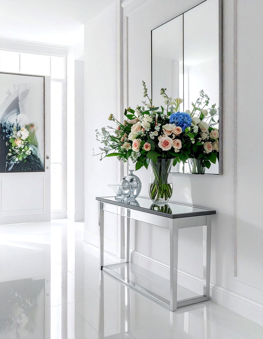 Mirrored Furniture Piece - 30 polished decor ideas