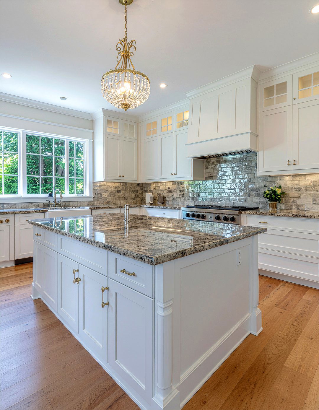 Mirrored Glass Tile - 30 glass tile kitchen backsplash ideas