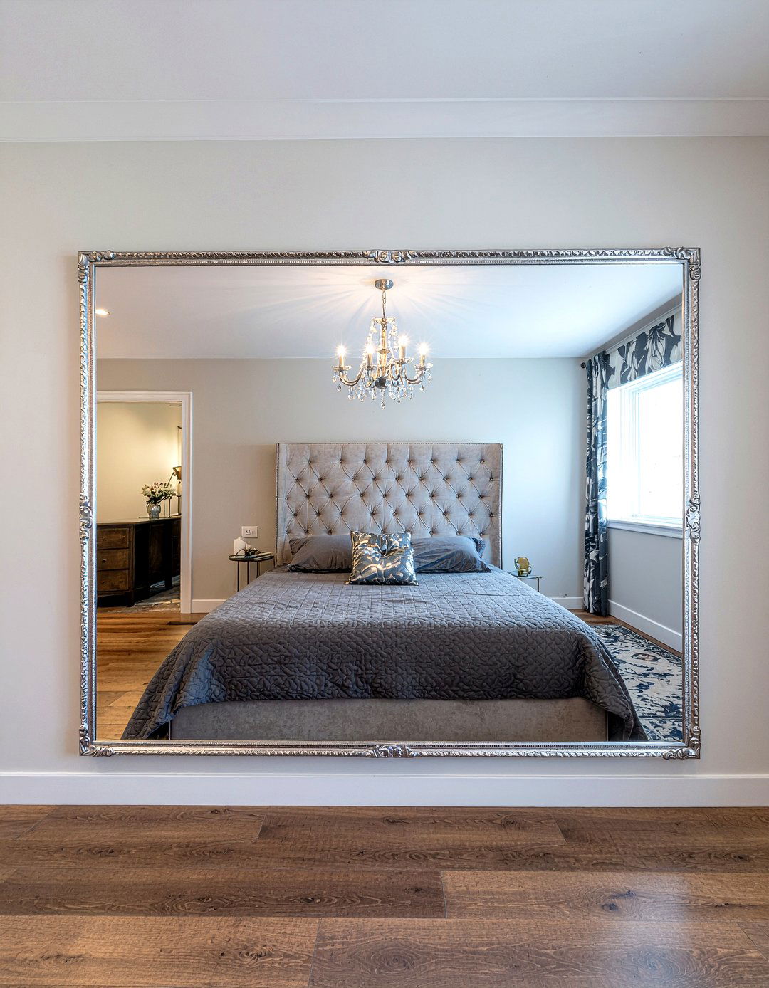 Mirrored Headboard - 30 bedroom mirrored furniture ideas