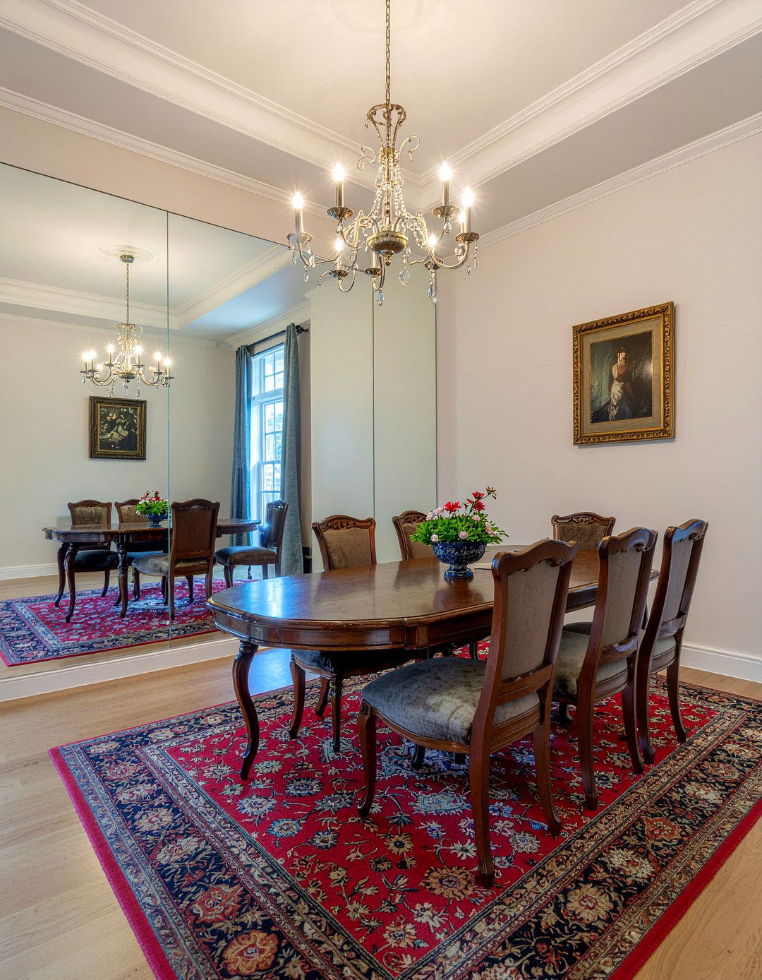 Mirrored Wall Dining Room - 30 estate dining room ideas