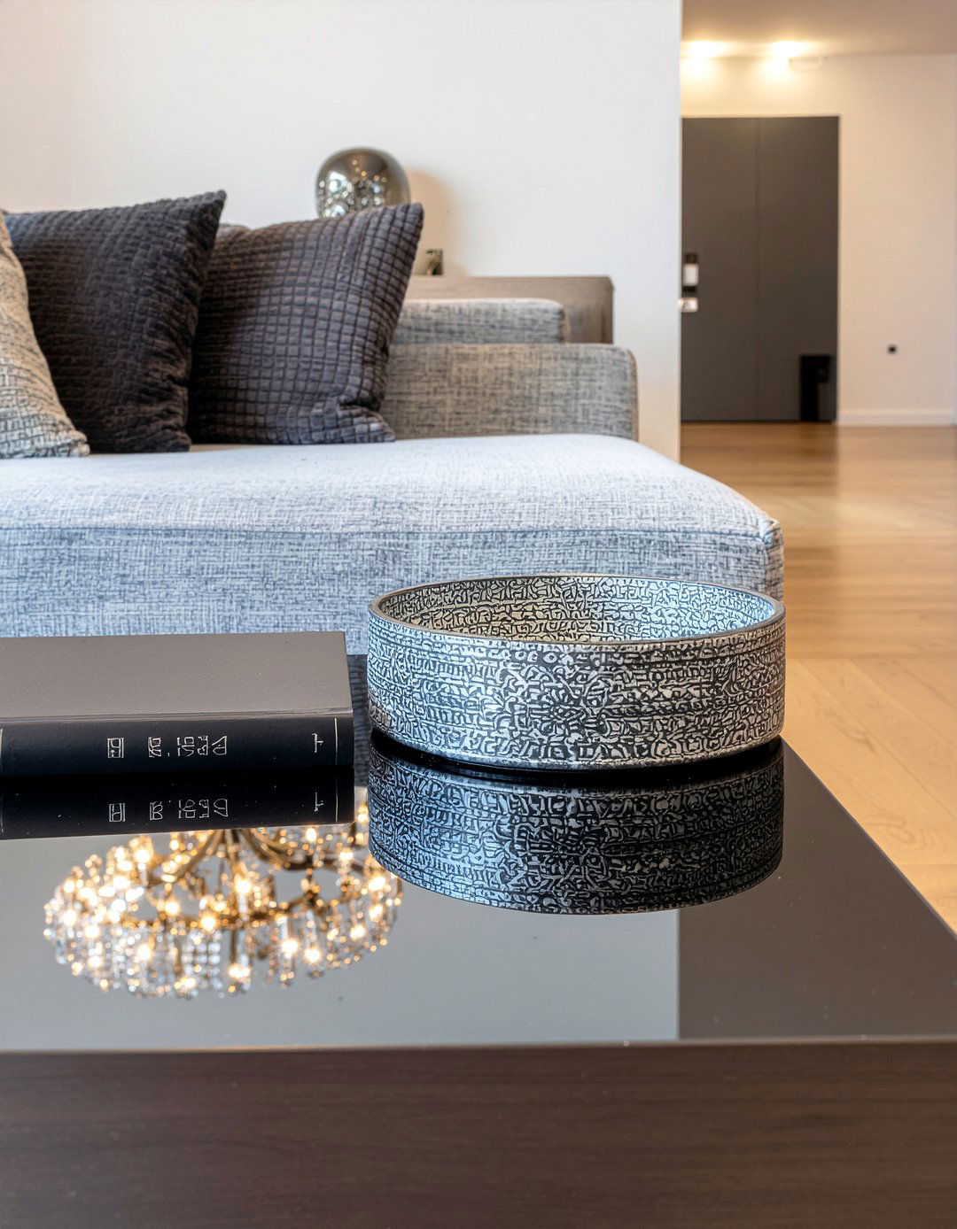 Mirrored coffee table styling - 30 living room coffee table styling