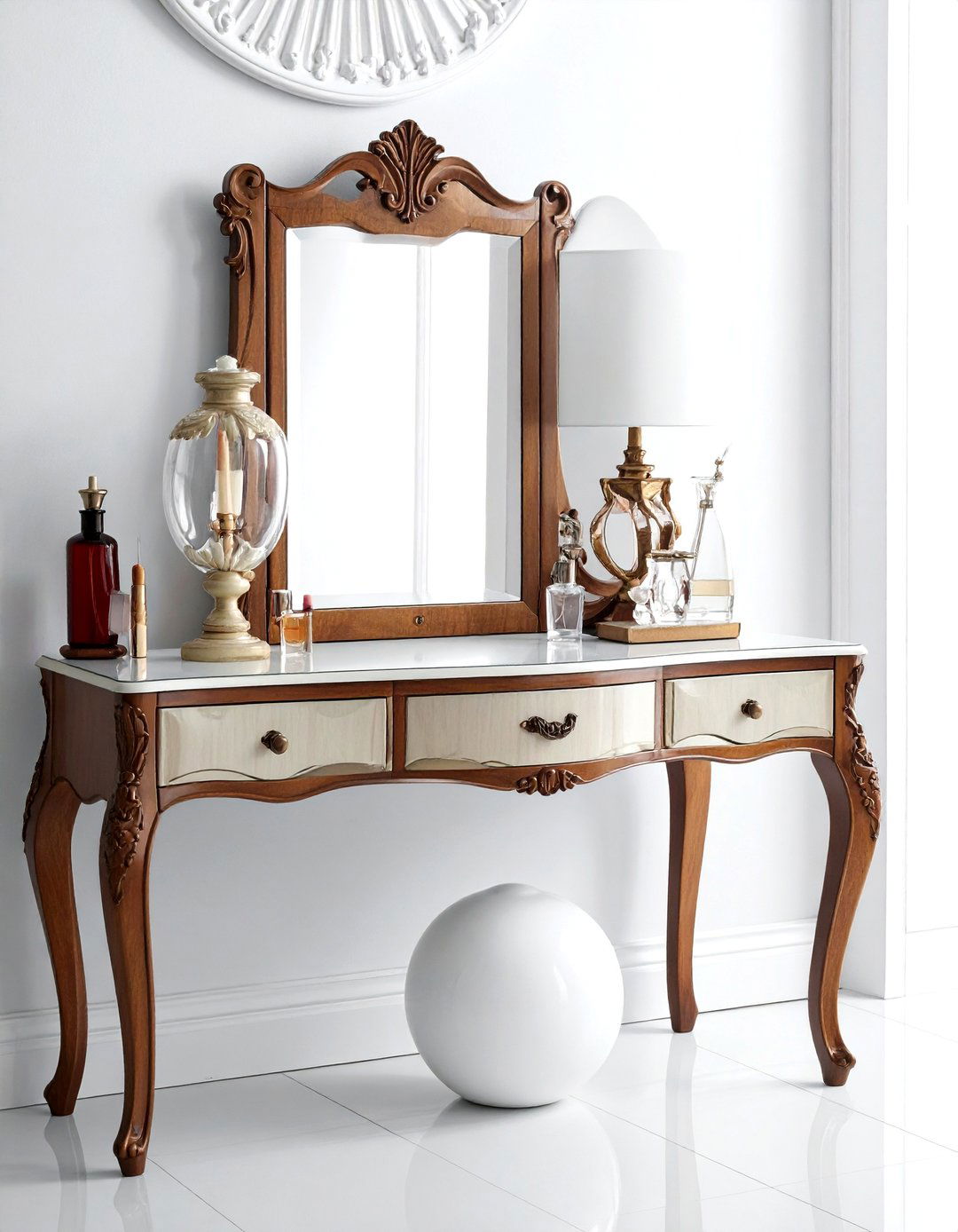 Mirrored vanity - 30 old money decor ideas