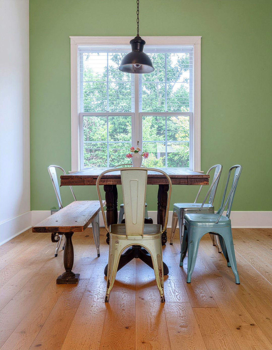 Mixed Dining Room Seating - 30 creative dining room ideas