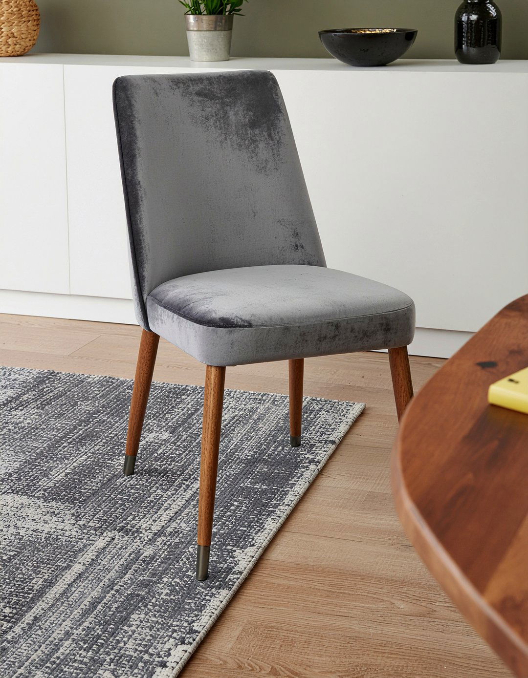 Mixed Material Captain Chairs - 30 captain dining chair ideas