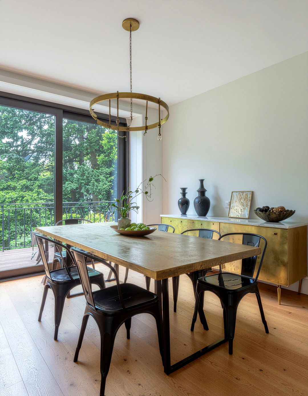 Mixed Metal Dining Room Finishes - 30 dining room balance ideas