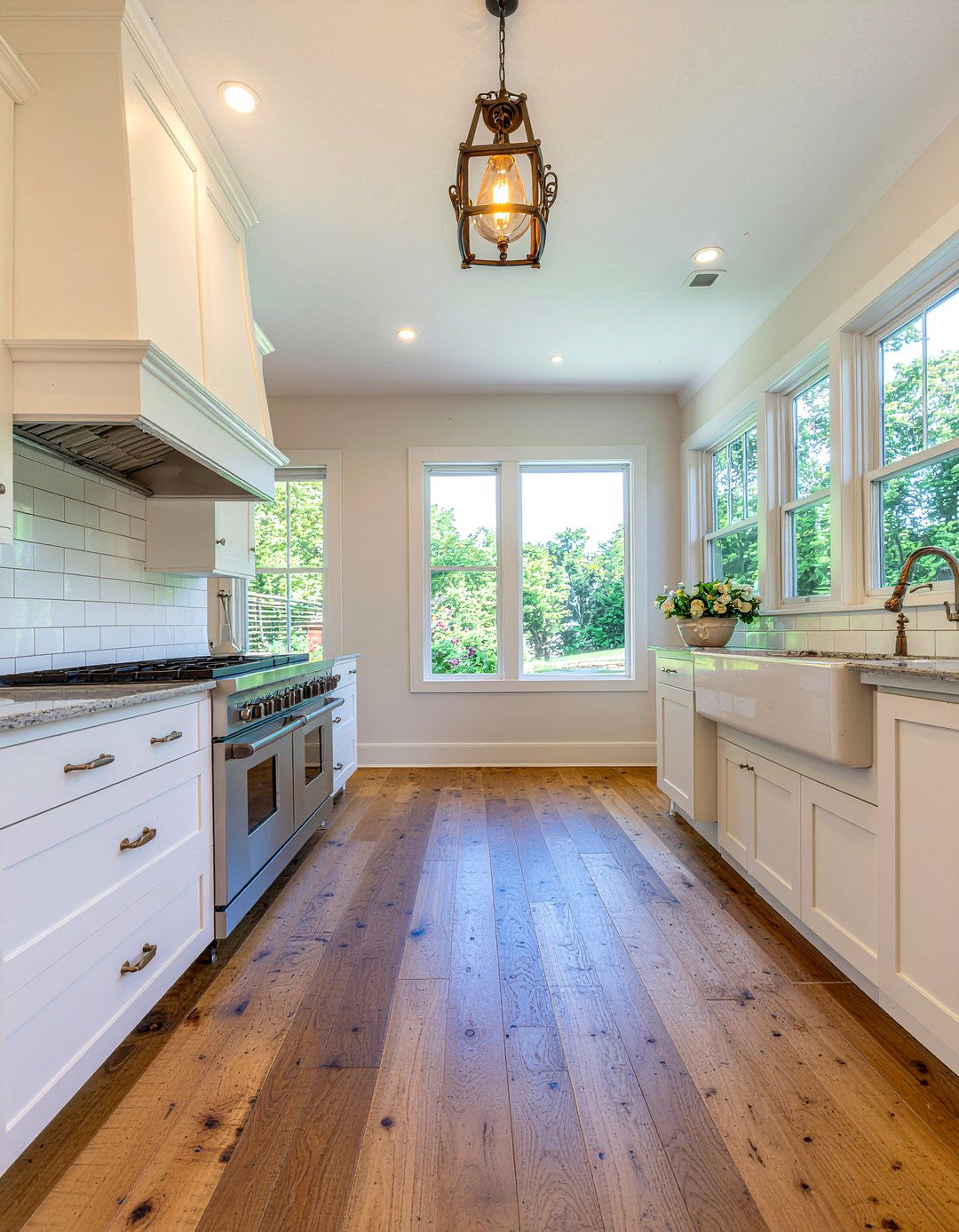 30 Hardwood Floor Kitchen Ideas to Enhance Your Home Style