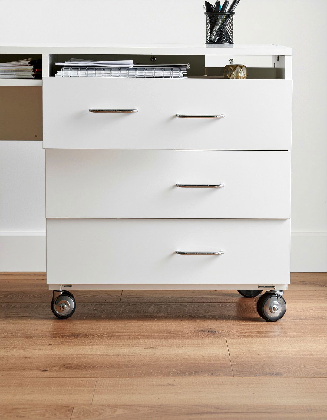 Mobile filing cabinet - 30 bedroom adjustable furniture ideas