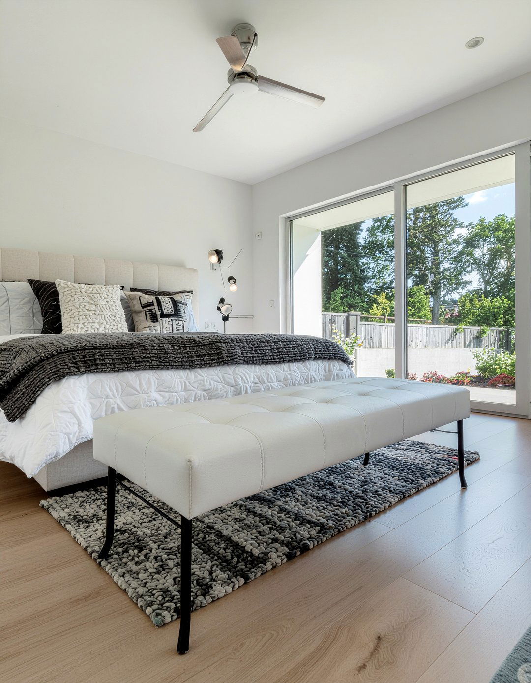 Modern Bedroom Settee - 30 bedroom settees