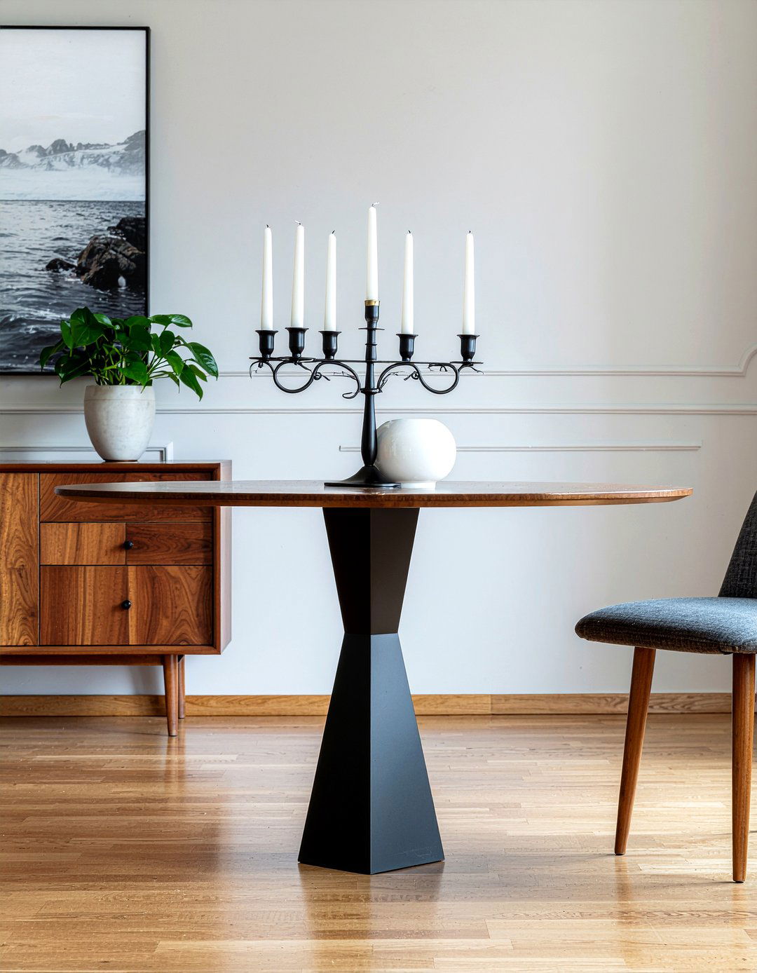 Modern Candelabra - 30 dining room centerpiece ideas