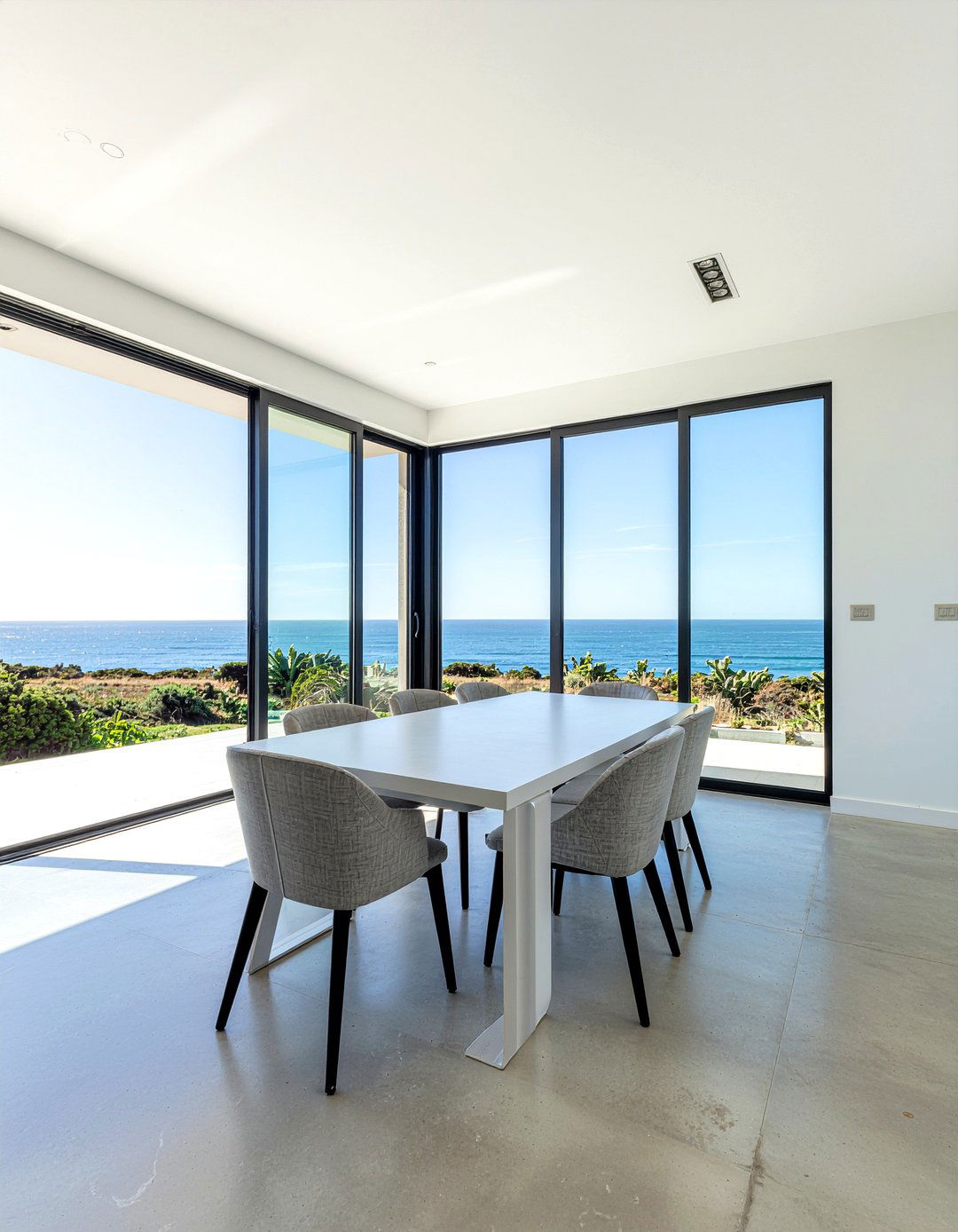 Modern Coastal Dining Room Large Windows - 30 beach house dining room ideas