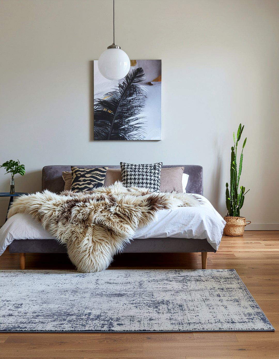 Modern Faux Fur Bedroom Look - 30 faux fur bedroom ideas