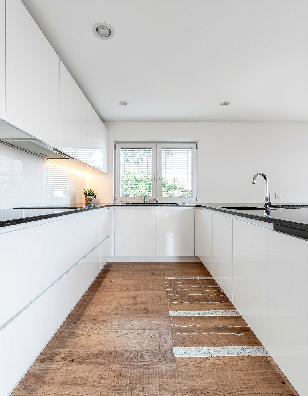 Modern Granite Kitchen - 30 granite countertop kitchen ideas