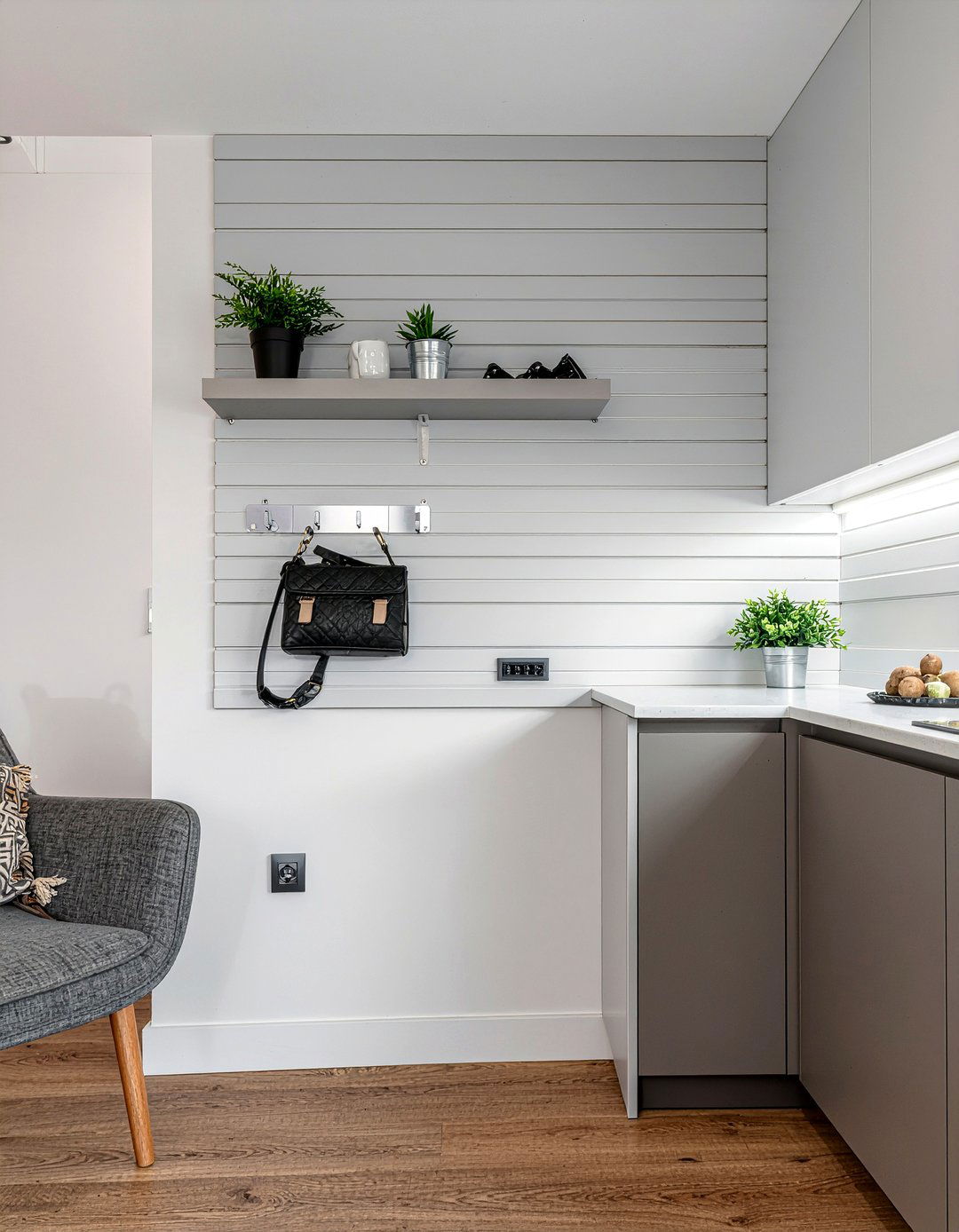 Modern Slat Wall - 30 kitchen command center ideas