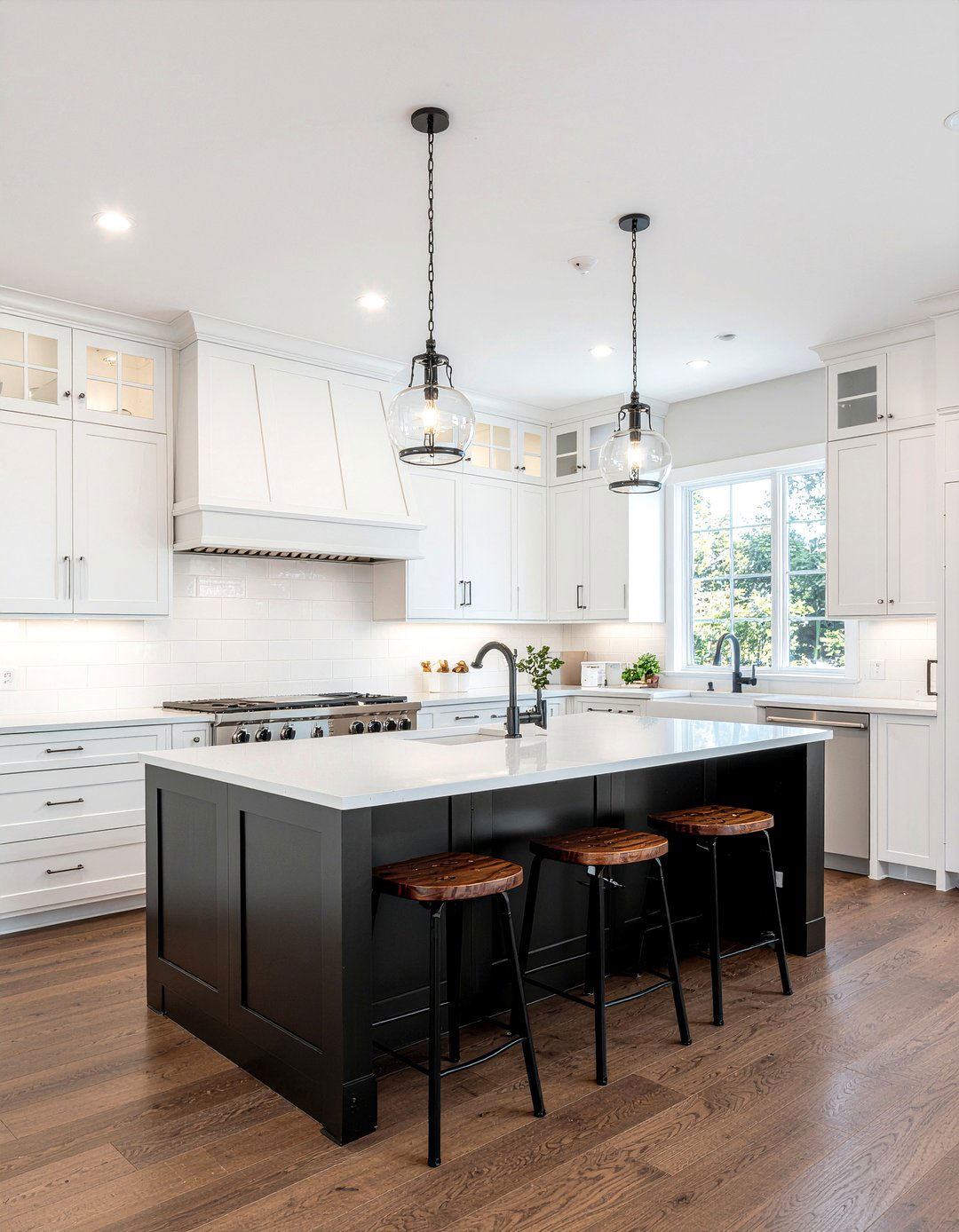 Modern Transitional Kitchen - 30 model home kitchen ideas