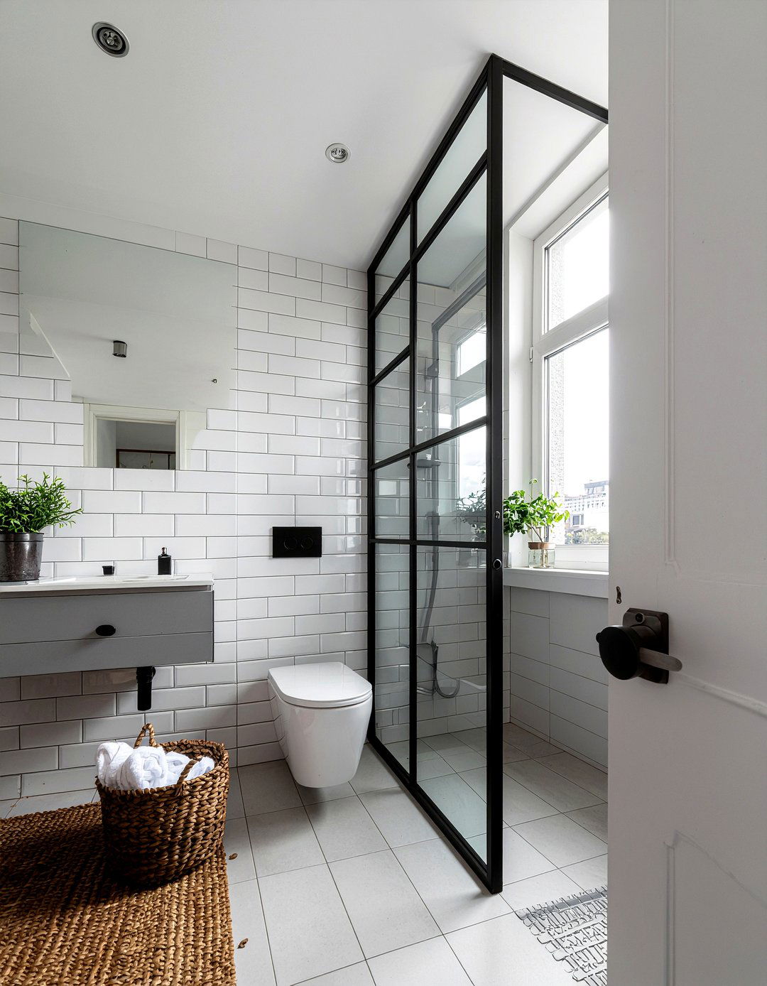30 Clever Bathroom Half Wall Ideas for Layout and Privacy