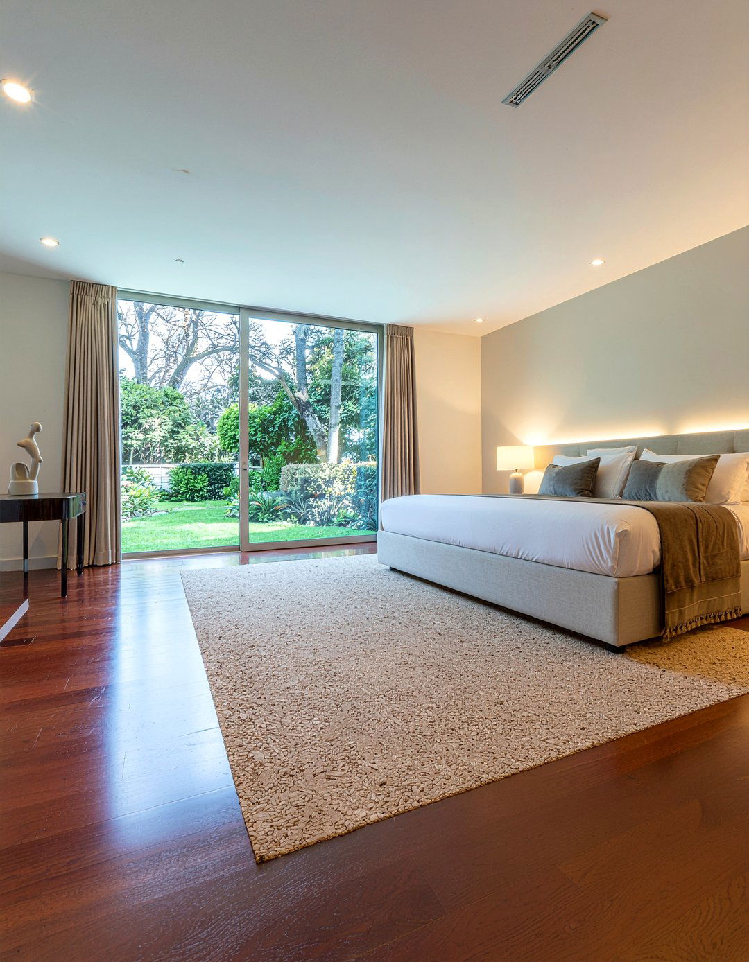 Modern cork bedroom floor - 30 bedroom cork flooring ideas