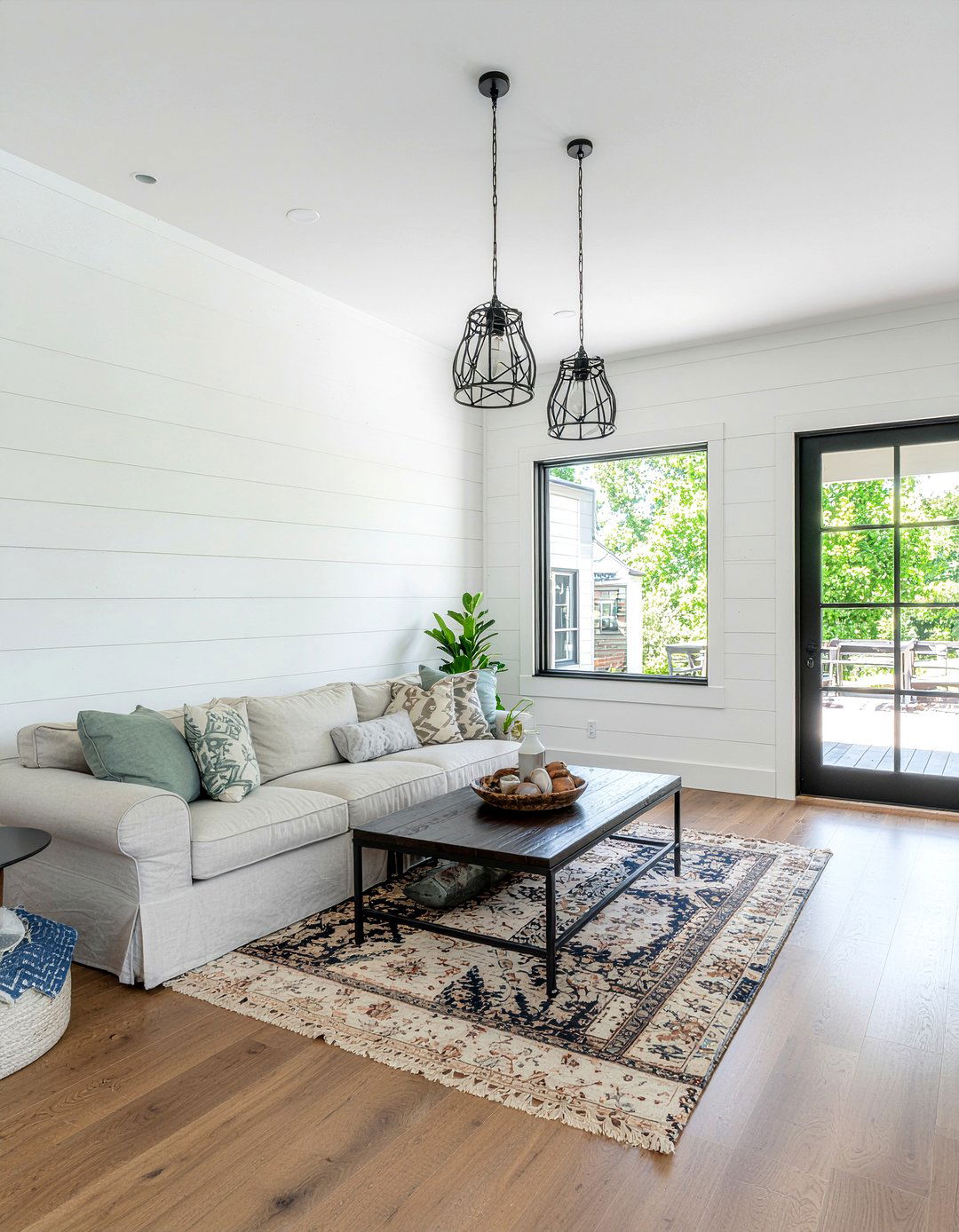 Modern farmhouse style - 30 new construction living room ideas