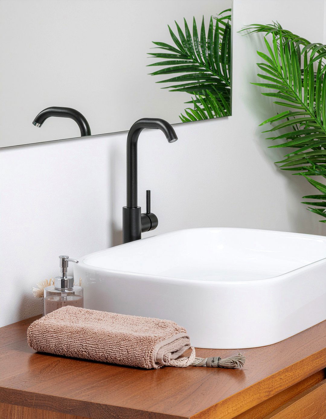 Modern matte black faucet - 30 partial bathroom remodel ideas