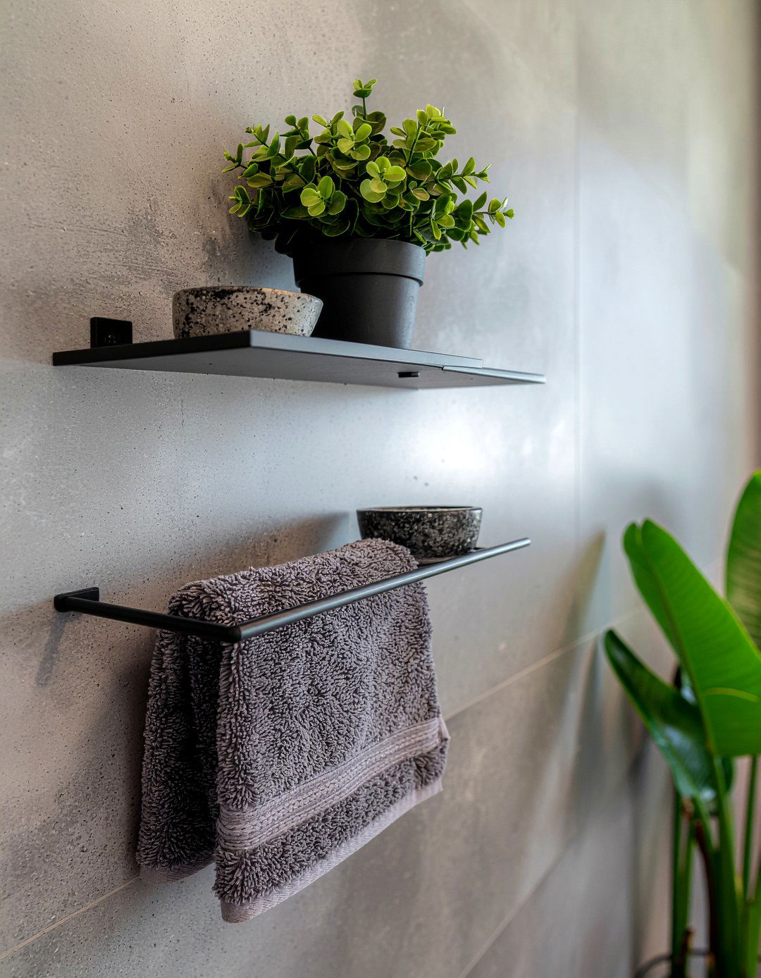 Modern minimalist bathroom shelf - 30 bathroom etagere ideas