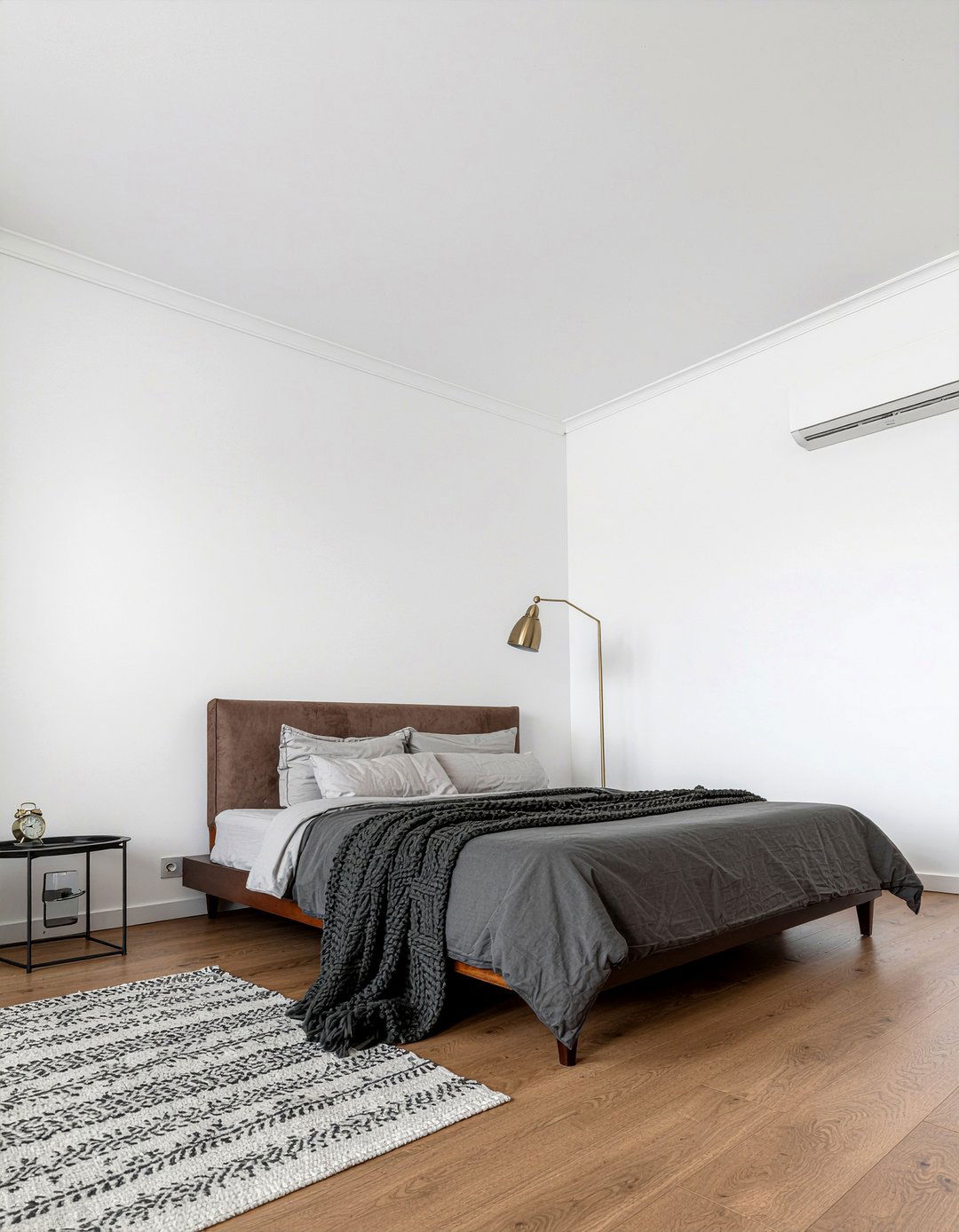 Modern minimalist bronze bedroom - 30 bronze accent bedroom ideas