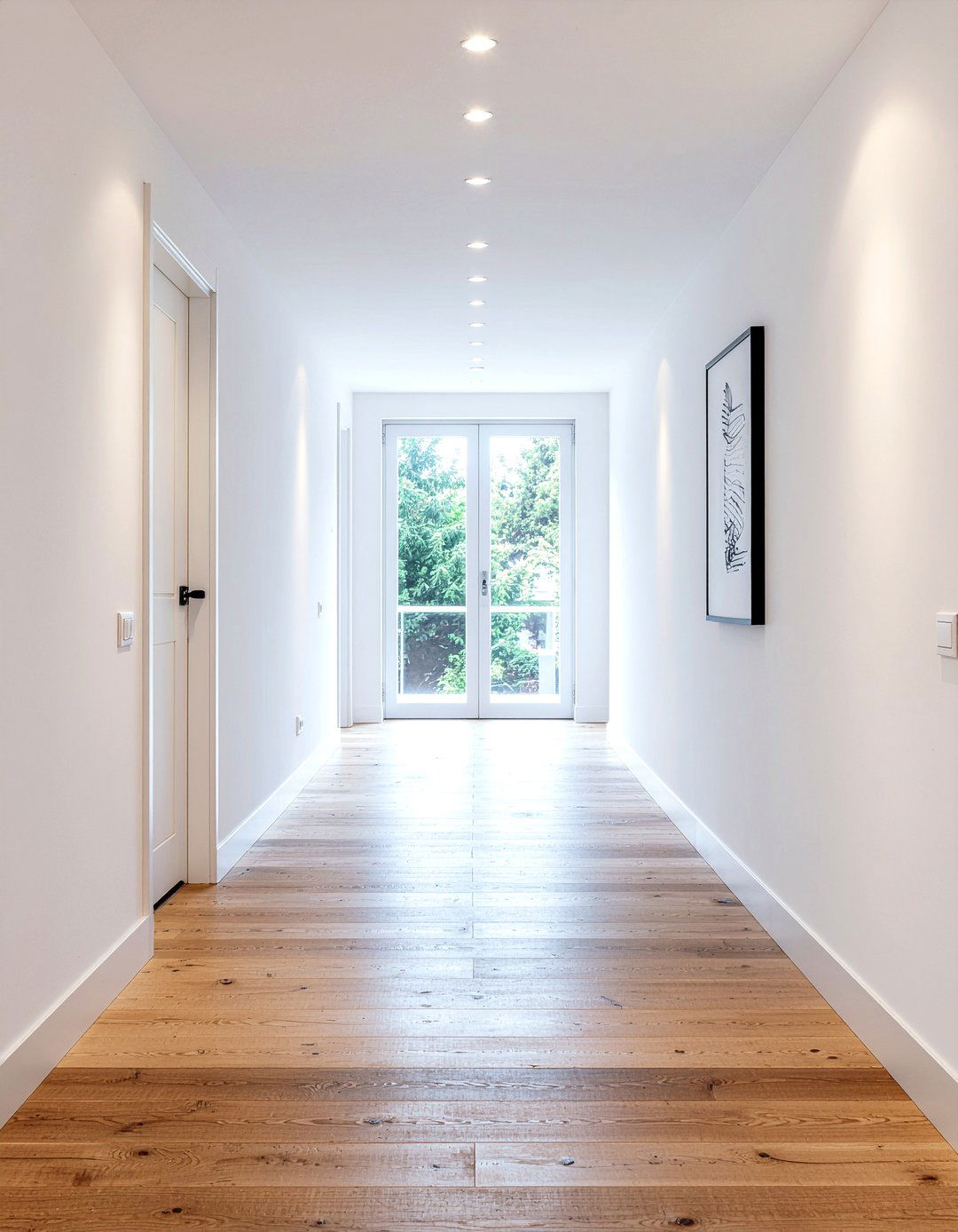 Modern minimalist decor - 30 bedroom hallway ideas