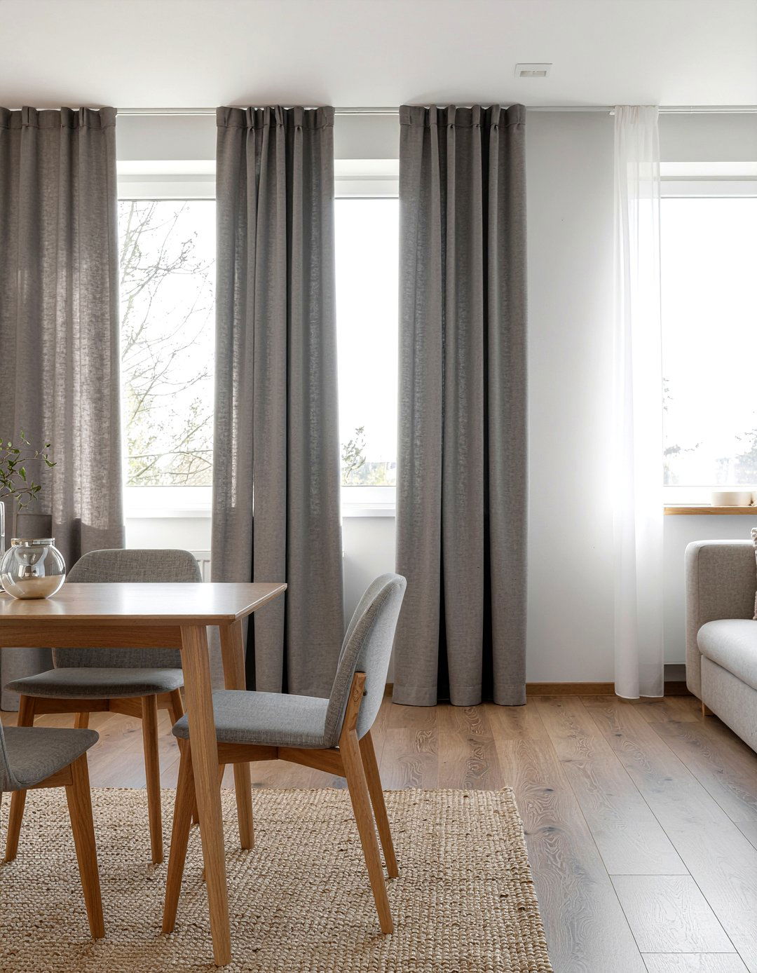 Modern neutral curtains - 30 neutral curtain dining room ideas
