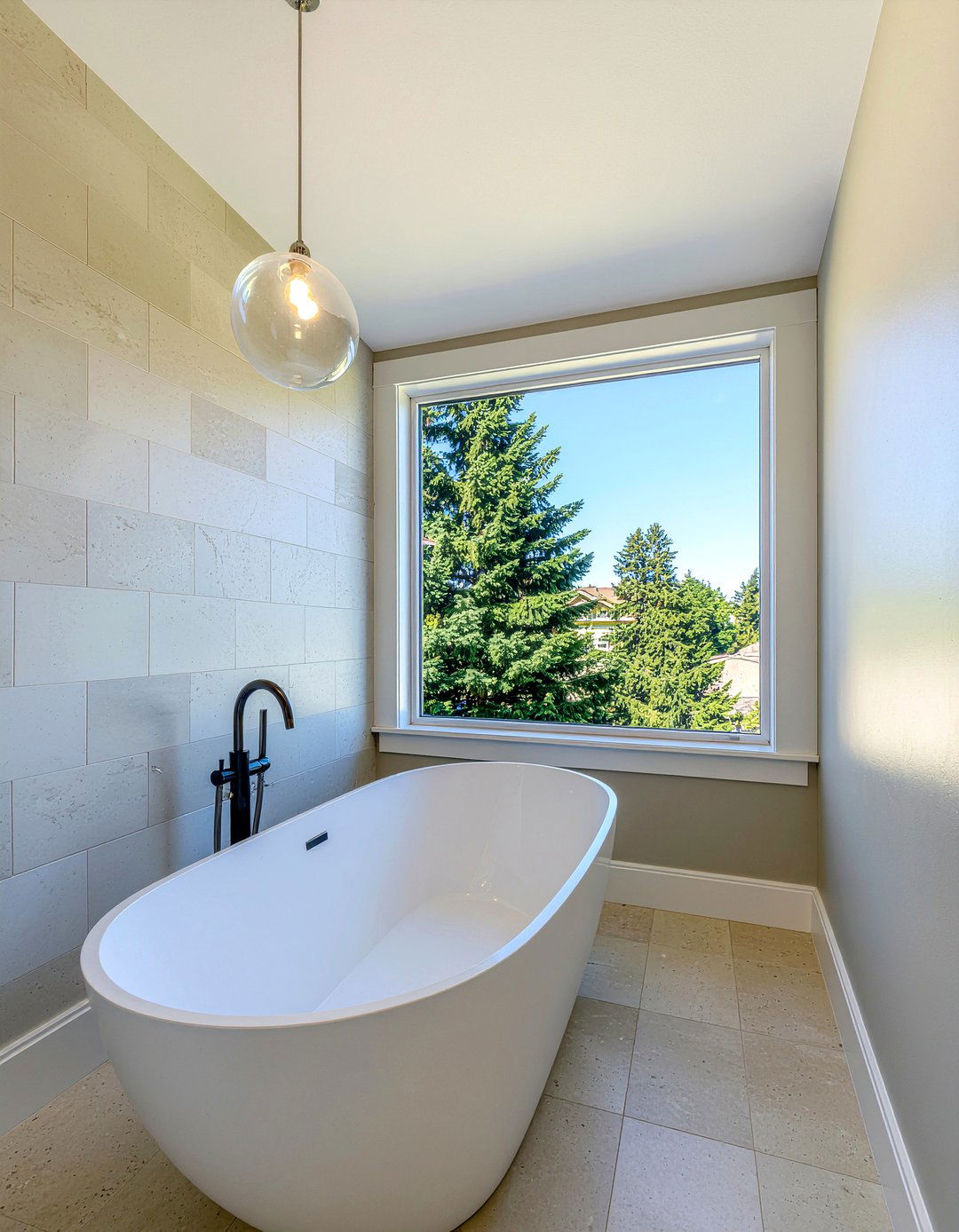 Modern pendant light - 30 LED bathroom lighting ideas