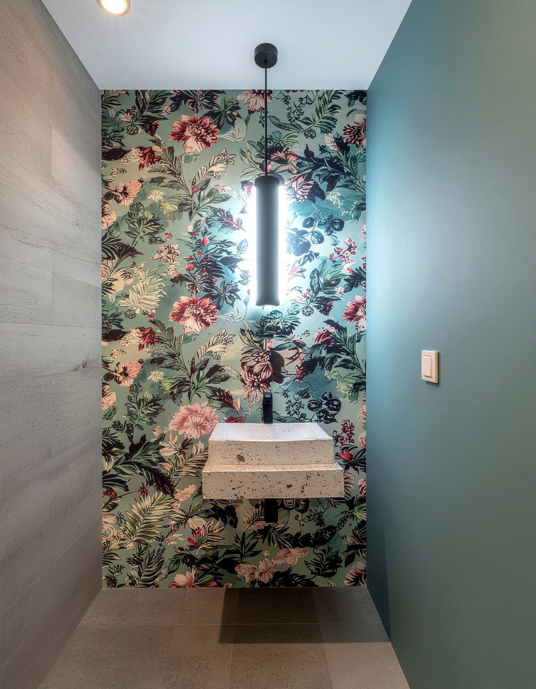 Modern powder room - 30 professional bathroom ideas