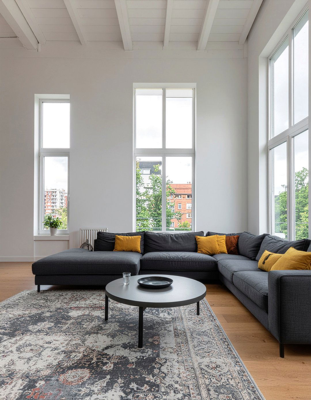 Modern sectional sofa - 30 living room remodel ideas