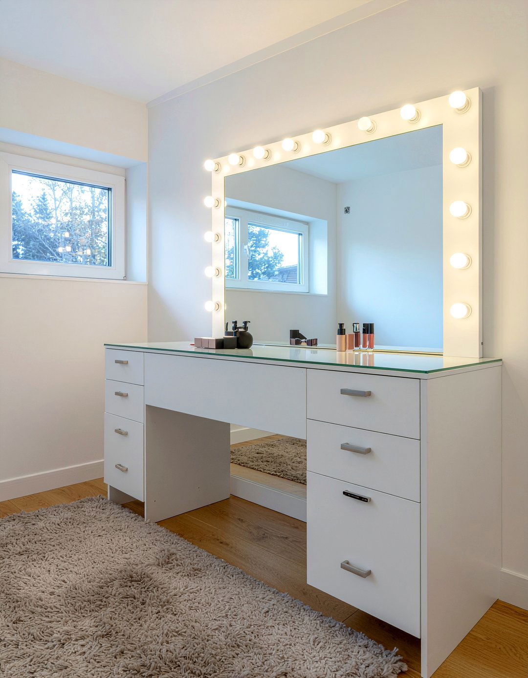 Modular Makeup Vanity With Lights - 30 bedroom modular furniture ideas