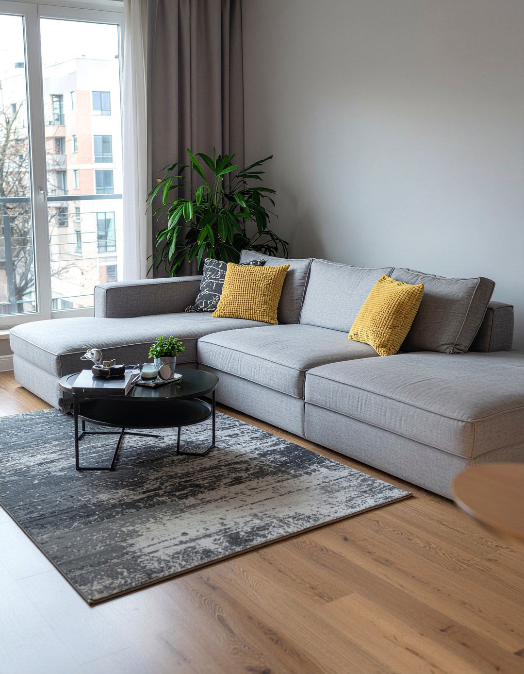 Modular sofa - 30 rental apartment living room ideas