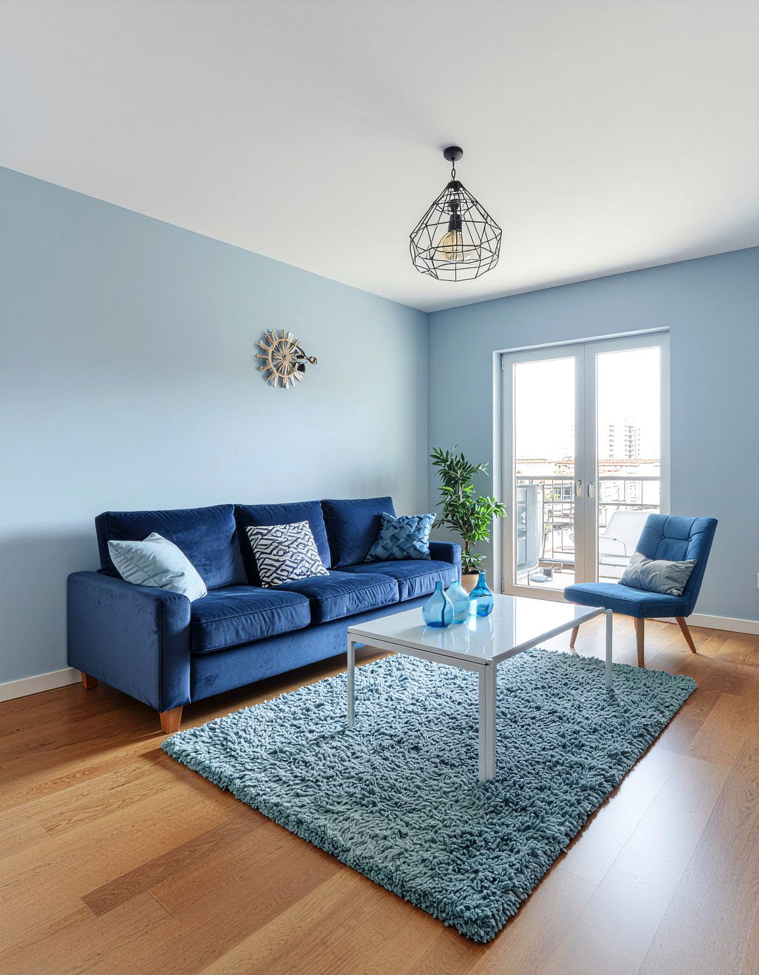 Monochrome decor - 30 small living room ideas