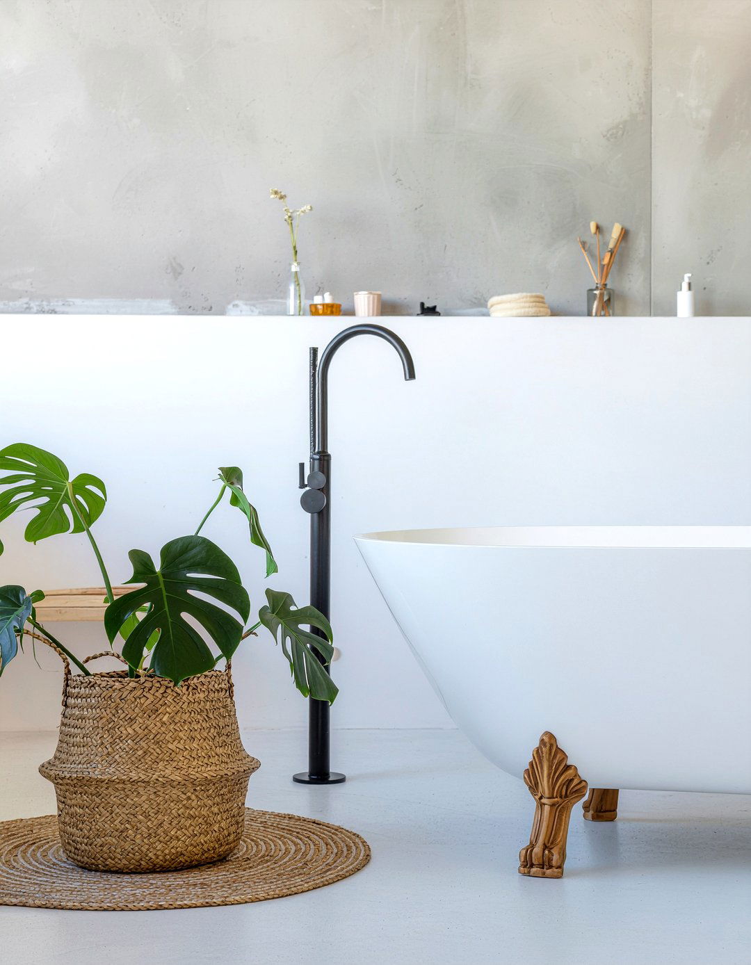 Monstera Deliciosa Floor Plant - 30 bathroom plant ideas