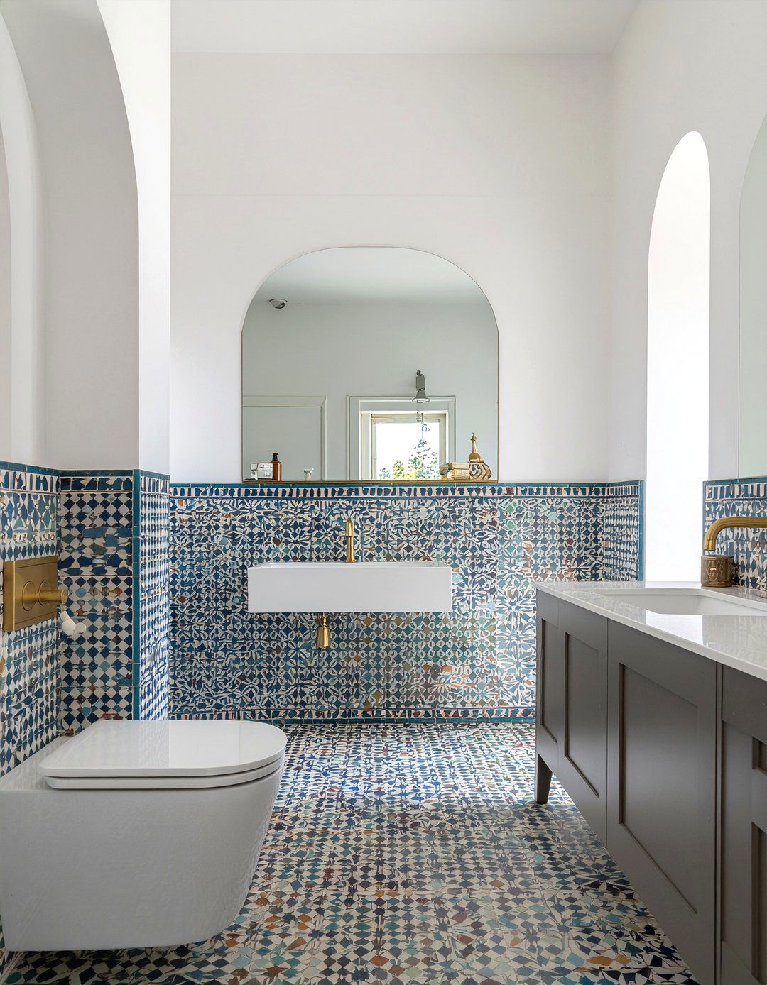 Moroccan Modern Bathroom - 30 bathroom style mixing ideas