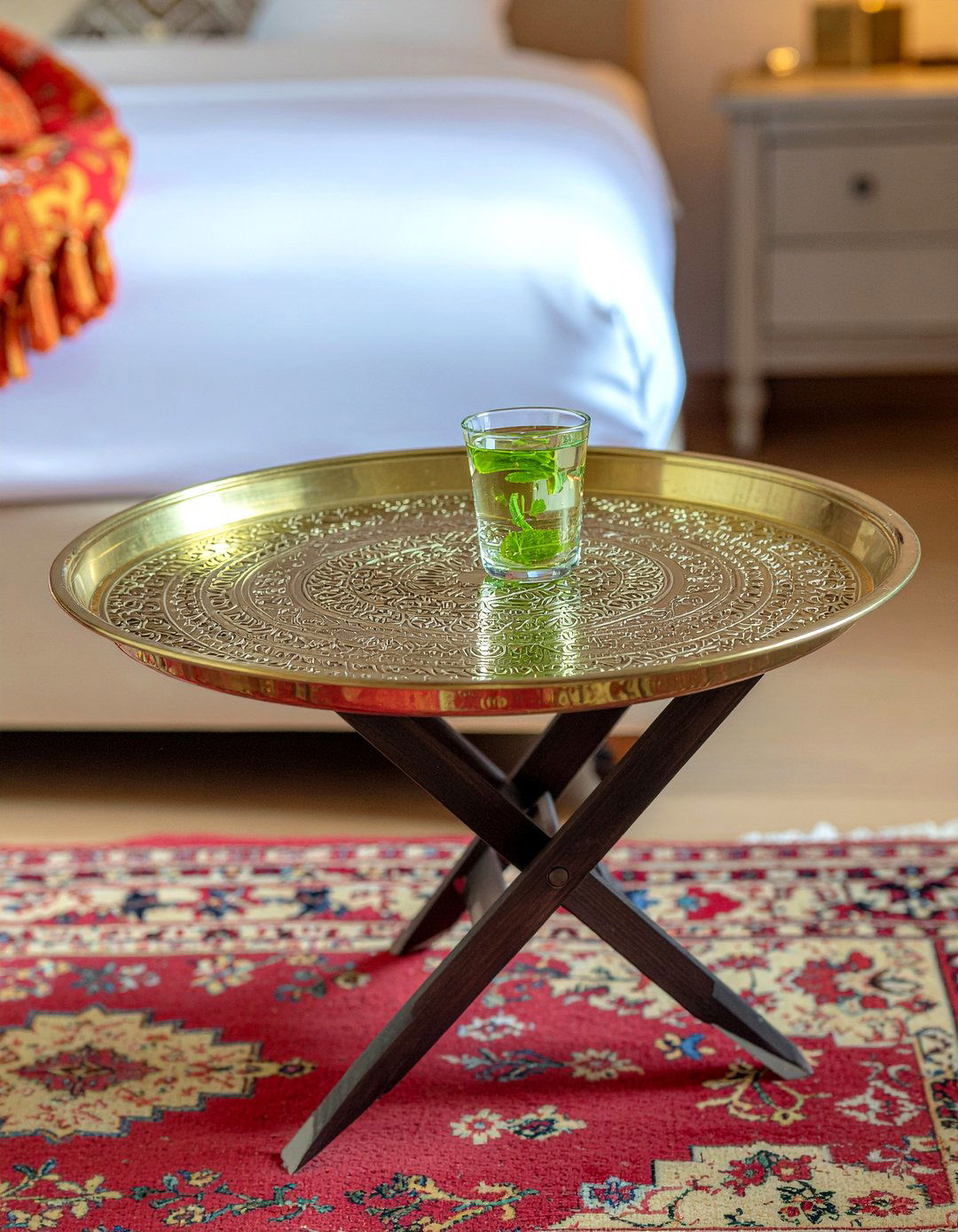 Moroccan Tea Table - 30 Moroccan bedroom ideas