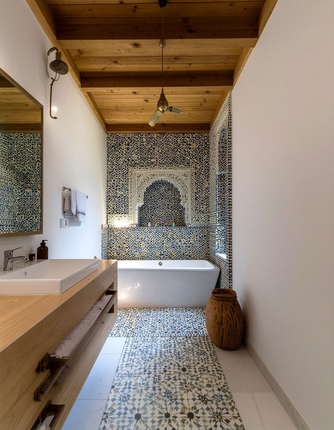 Moroccan mosaic tile - 30 mosaic bathroom ideas