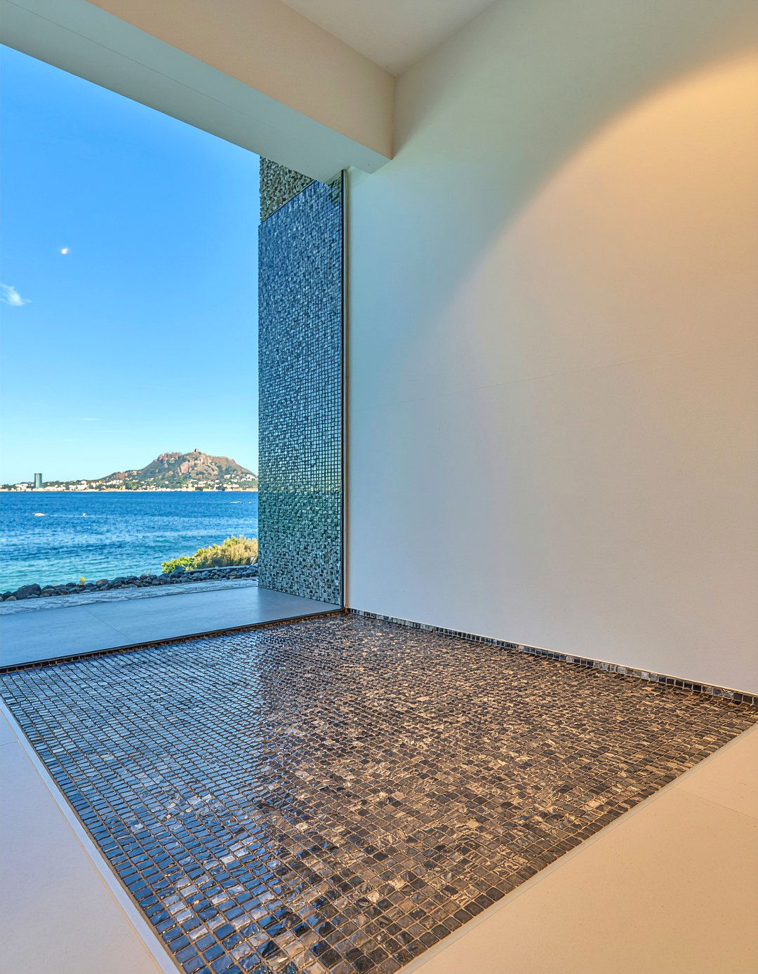 Mosaic Tile - 30 bathroom timeless element ideas