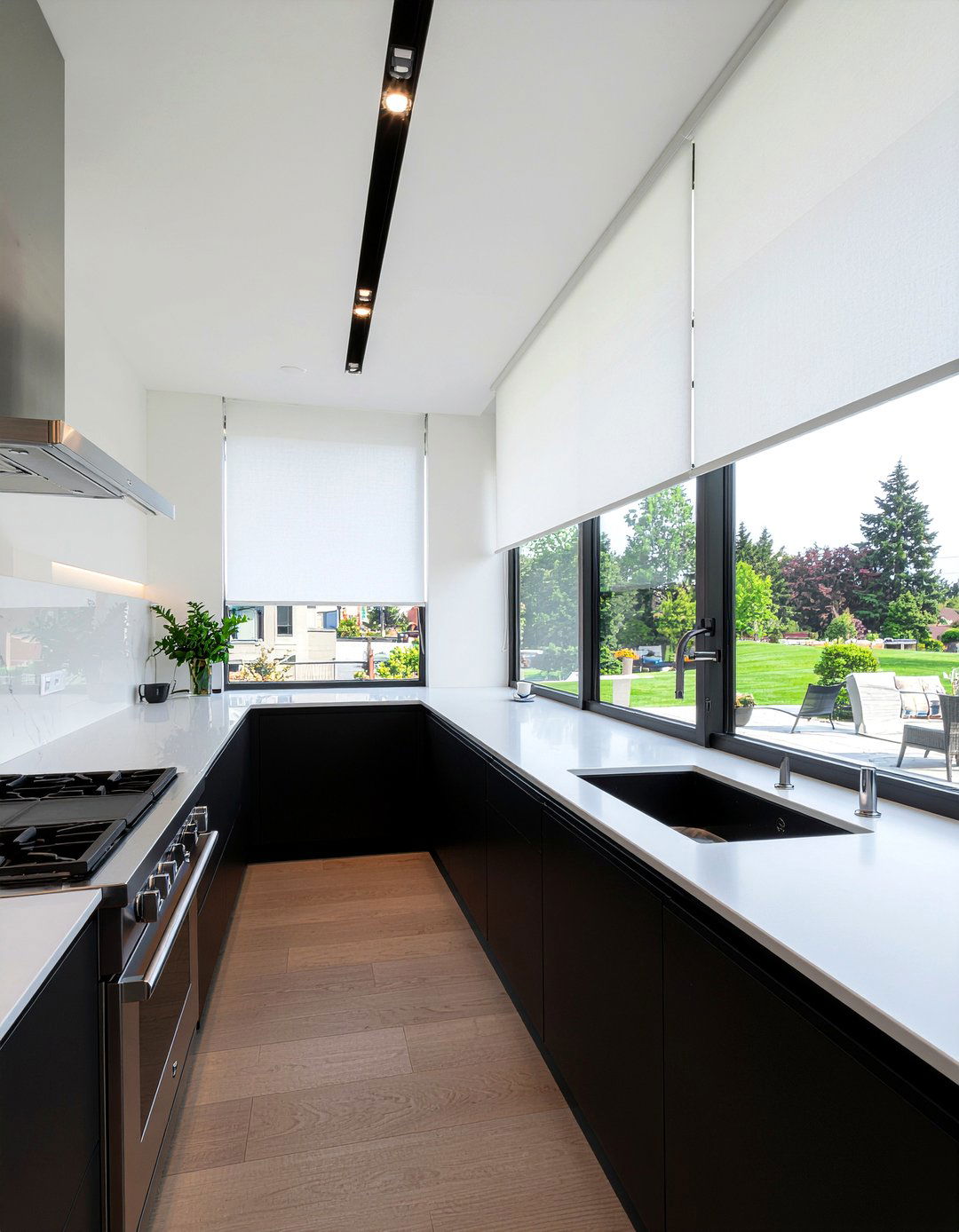 Motorized Window Shades - 30 kitchen window treatment ideas