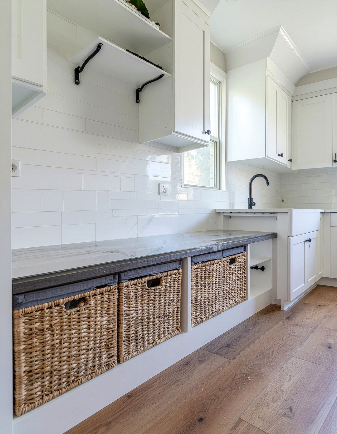 Mudroom Cabinetry - 30 kitchen drop zone ideas