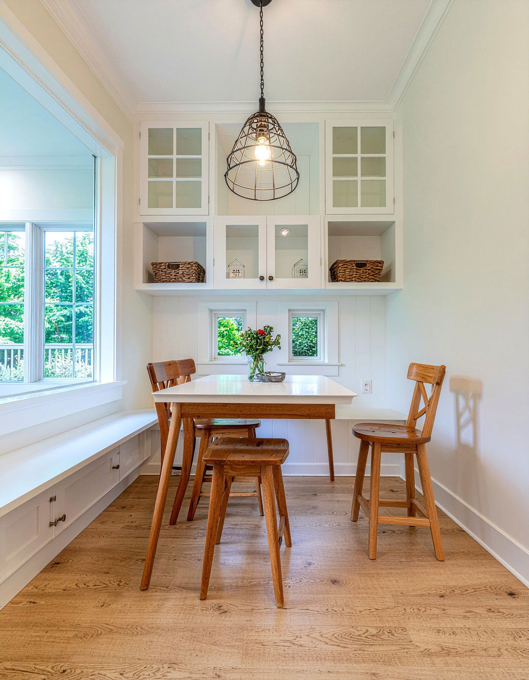 Mudroom Dining Room - 30 converted space dining room ideas