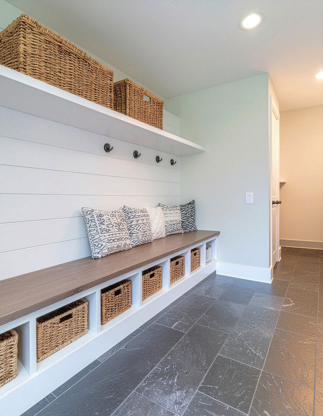 Mudroom Entry Kitchen Bump Out - 30 kitchen bump out ideas