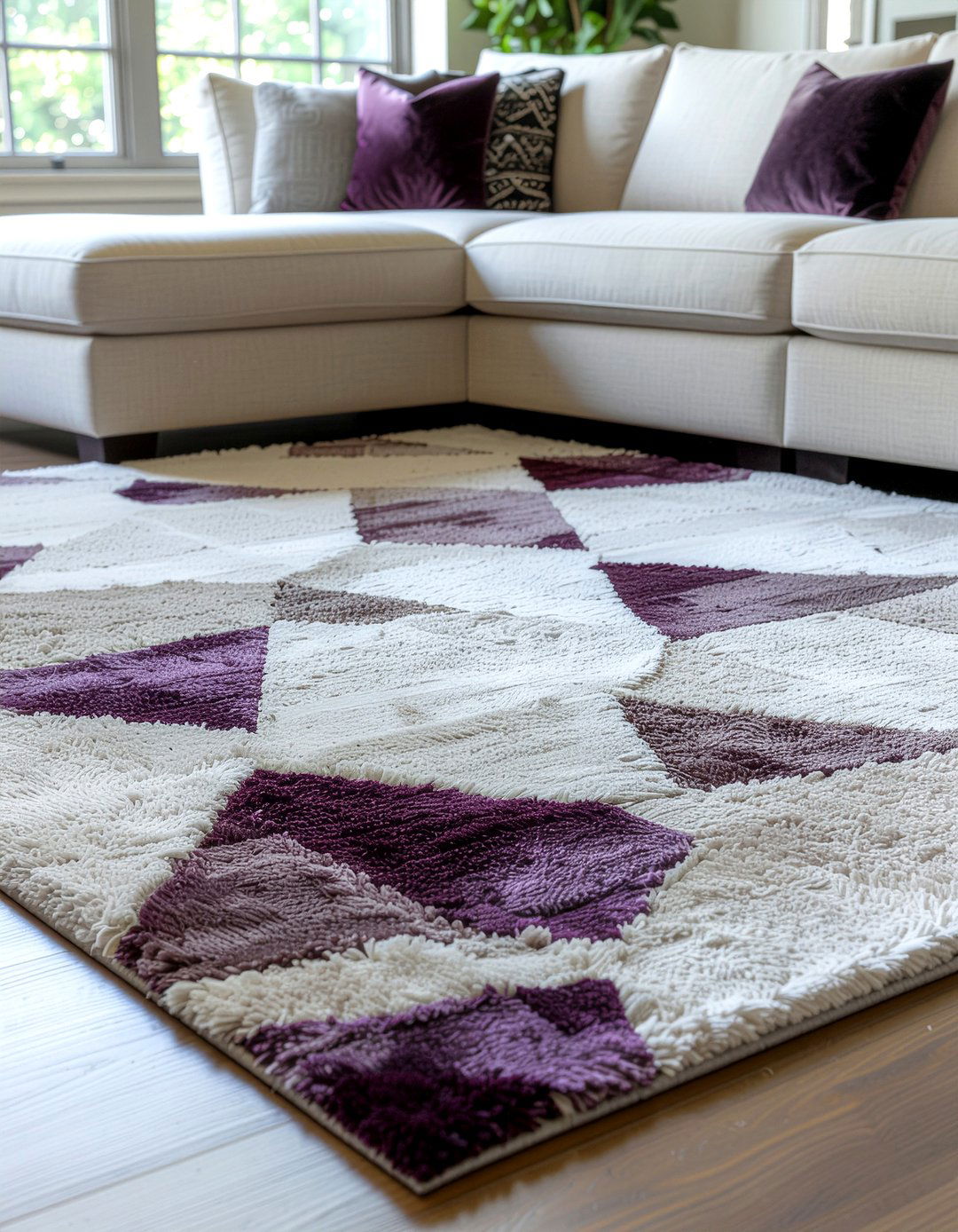 Mulberry area rug - 30 berry living room ideas